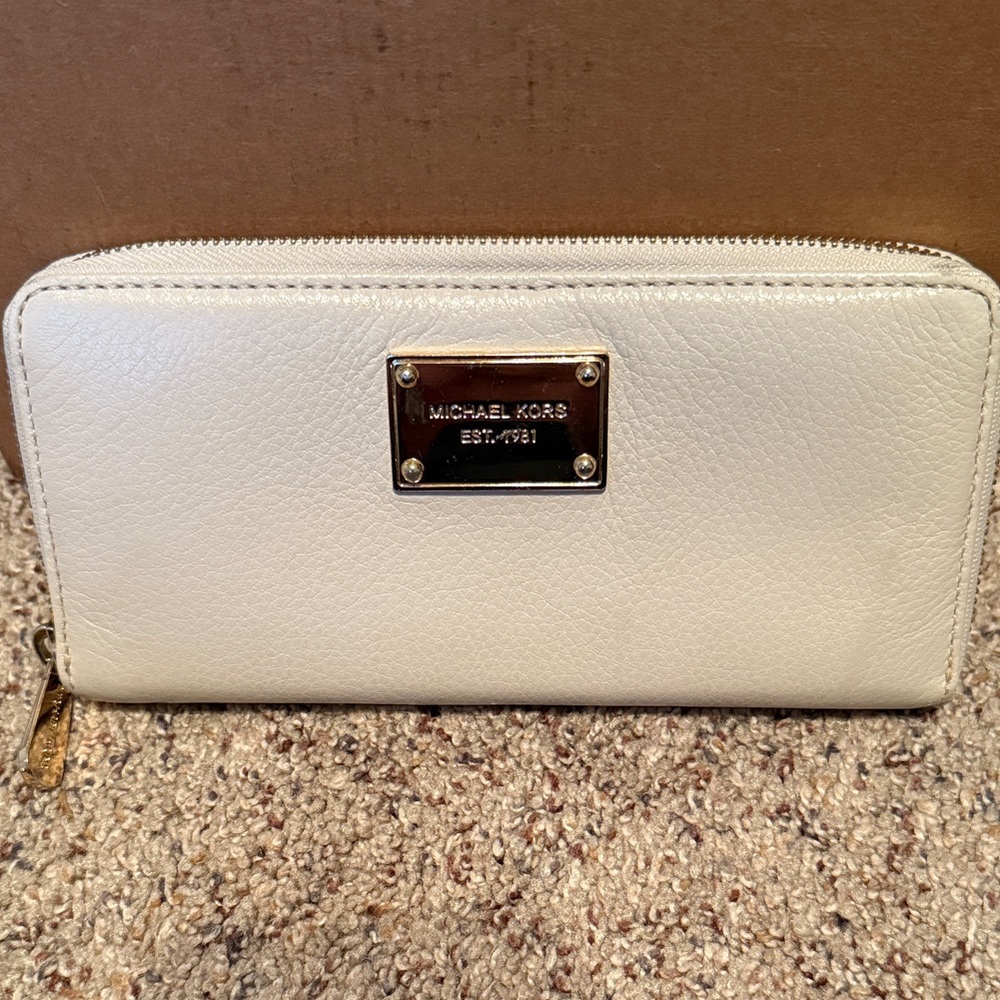 Michael Kors Cream Leather Wallet